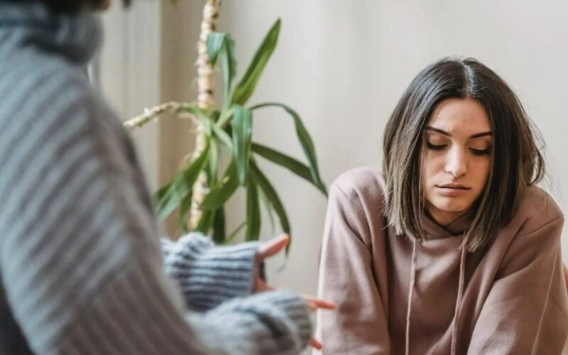 How Online Marketers Can Spot the Symptoms of Chronic Sadness and Hopelessness